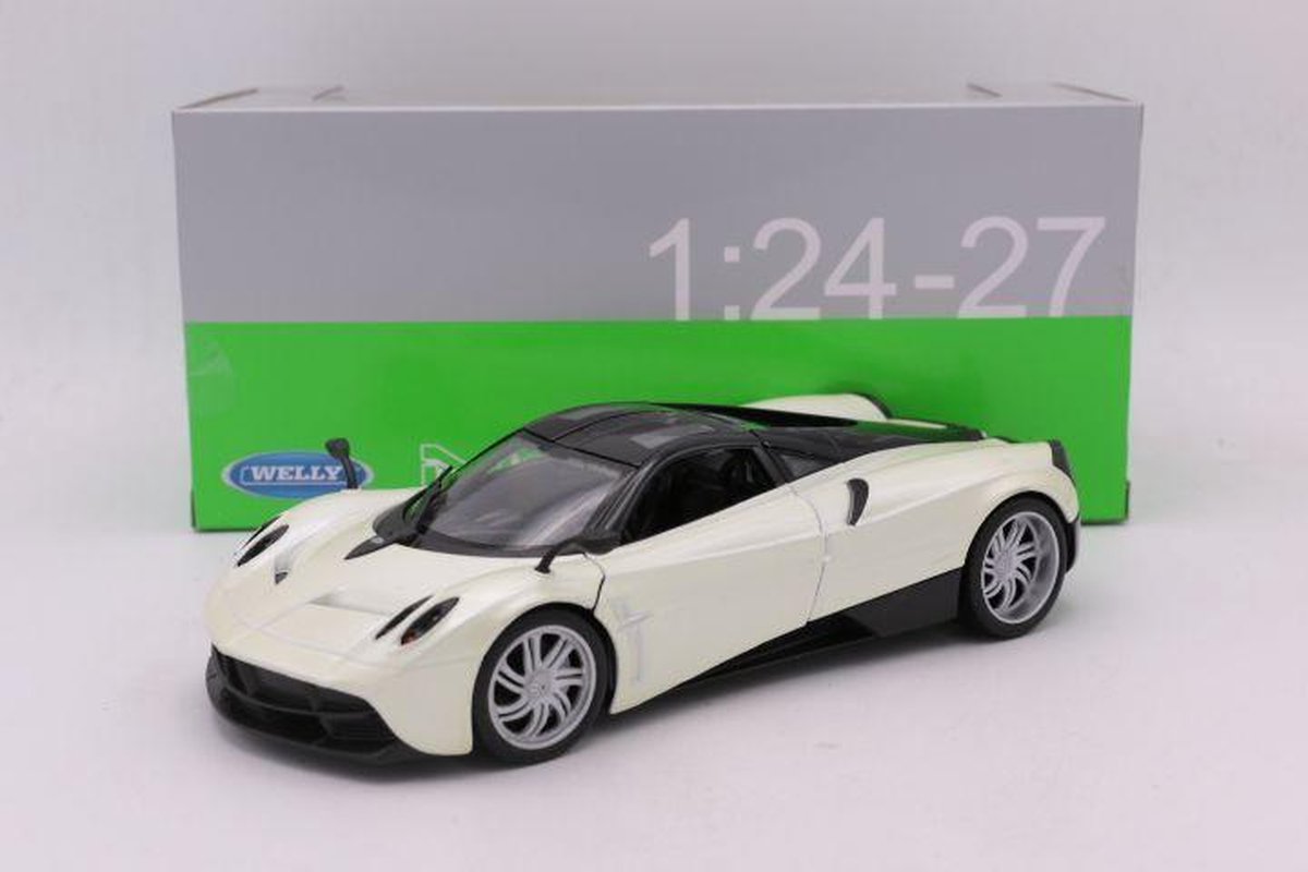 Pagani Huayra 2017 White