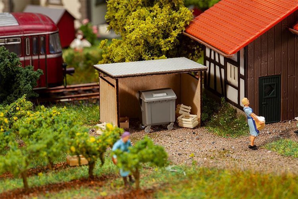 Faller - Dustbin booth with salvaged material container - FA180300 - modelbouwsets