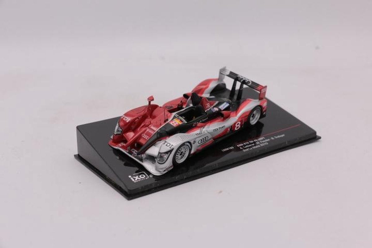 Audi R15 TDI #8 LMP1 2nd Le Mans 2010 - 1:43 - IXO Models