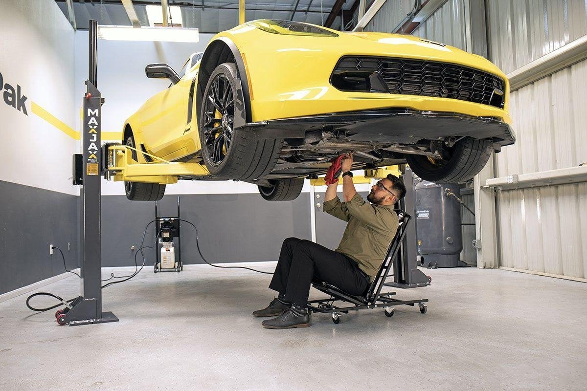 MaxJax M6K Portable Two Post Lift