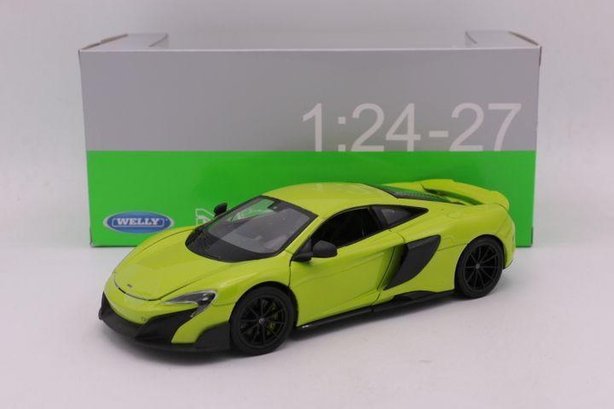 McLaren 675LT 2017 Light Green