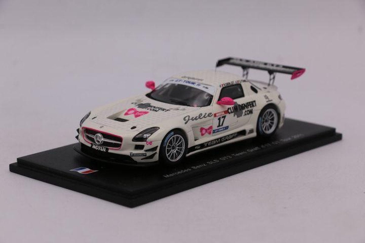 Mercedes-Benz SLS GT3 Team Graff #17 GT Tour 2011 - 1:43 - Spark