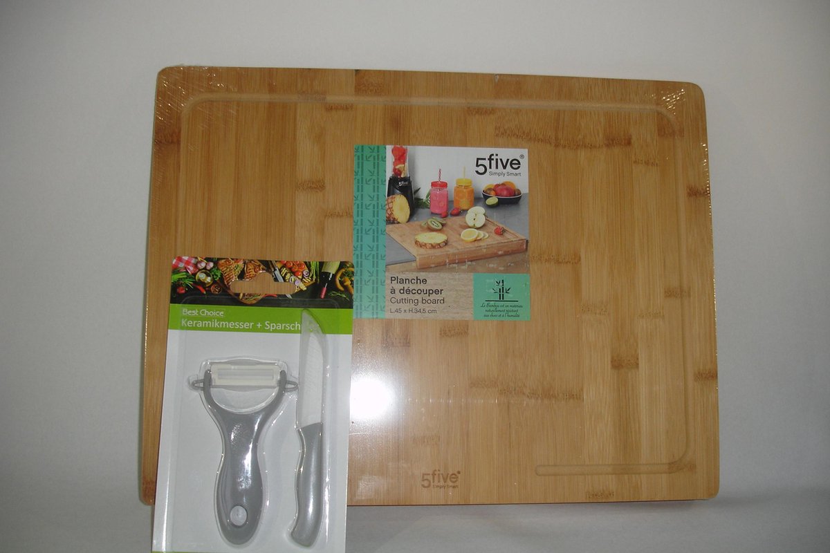 Grote bamboe snijplank 45 x 35 met steunrand voor het aanrecht + keramisch keukenmesje en dunschiller
