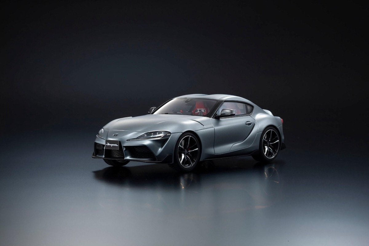 Kyosho Samurai Toyota Supra GR Mat Grijs 1:18