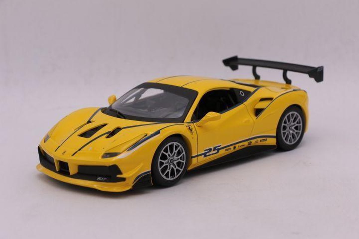 Bburago  Ferrari 488 RACING CHALLENGE #25 geel/groen schaalmodel 1:24