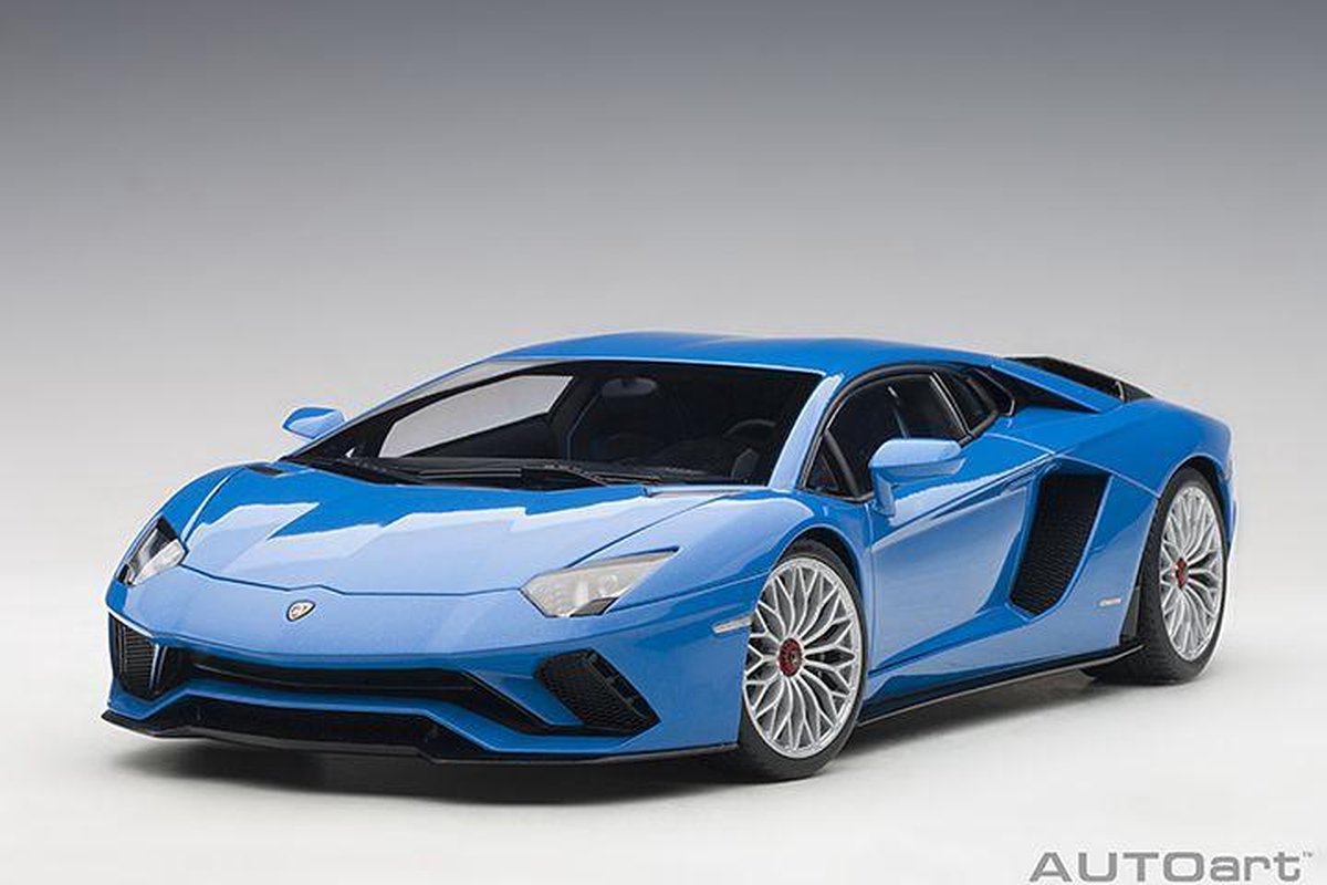 Lamborghini Aventador S 2017 Blue