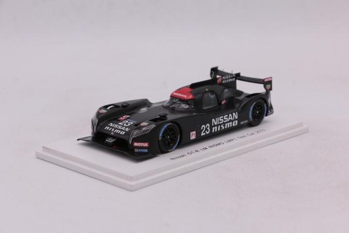 Nissan GT-R LM Nismo Test Car 2015