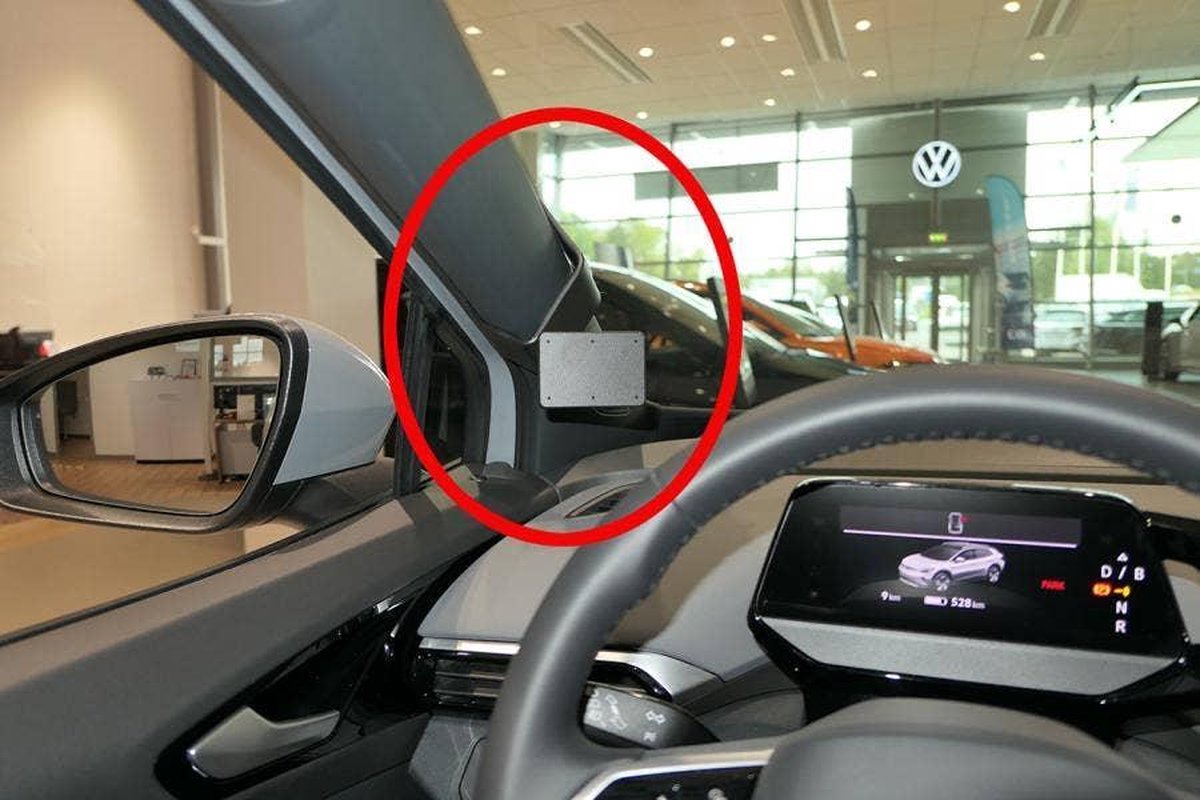 Proclip Volkswagen ID.4 21- Left mount