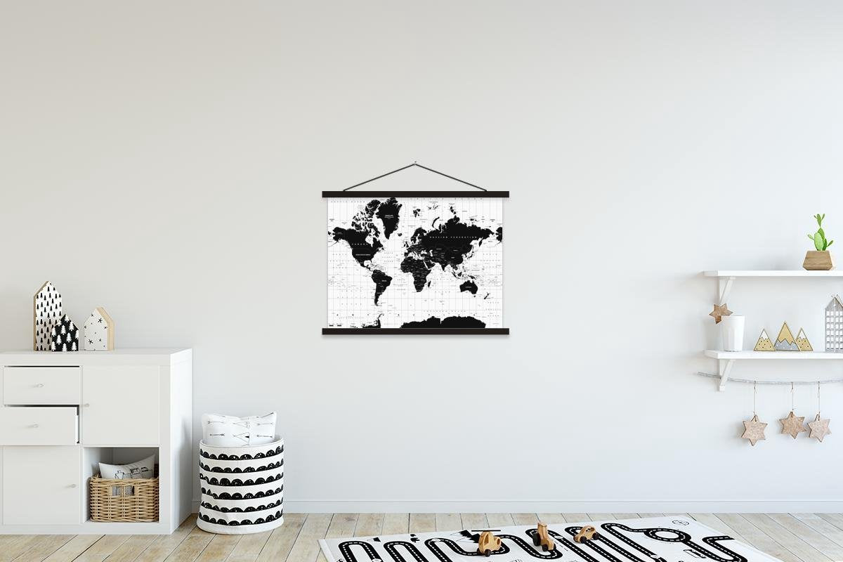 Wereldkaart Zwart Wit Modern schoolplaat platte latten zwart 60x45 cm - Foto print op textielposter (wanddecoratie woonkamer/slaapkamer)