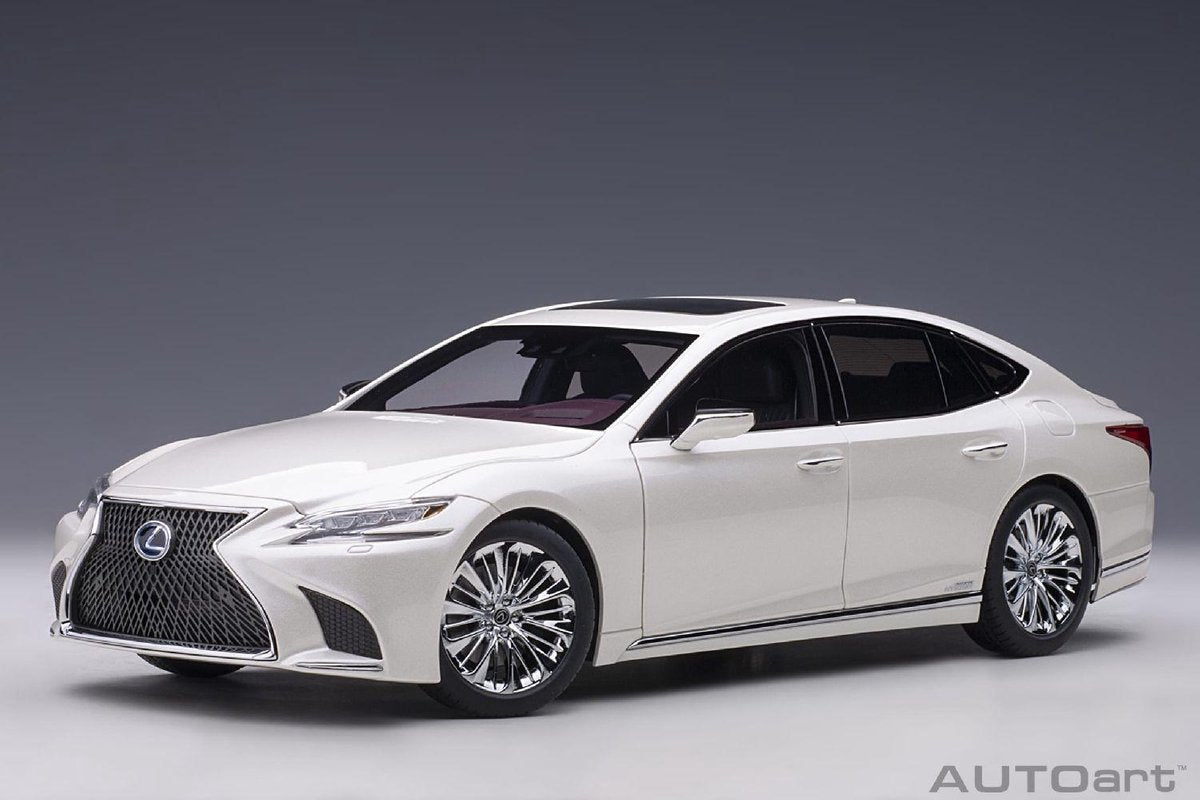 Lexus LS500H 2018 White Pearl Metallic