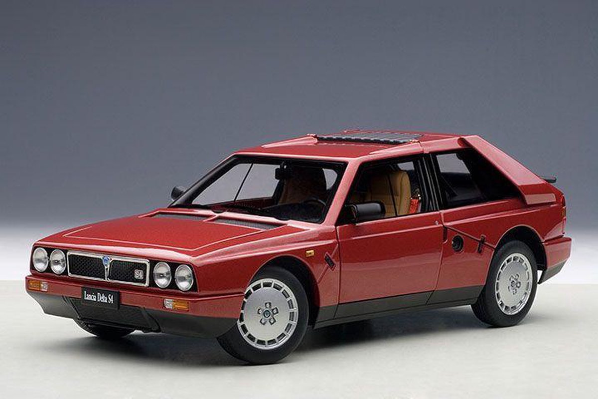 Lancia Delta S4 - 1:18 - AUTOart