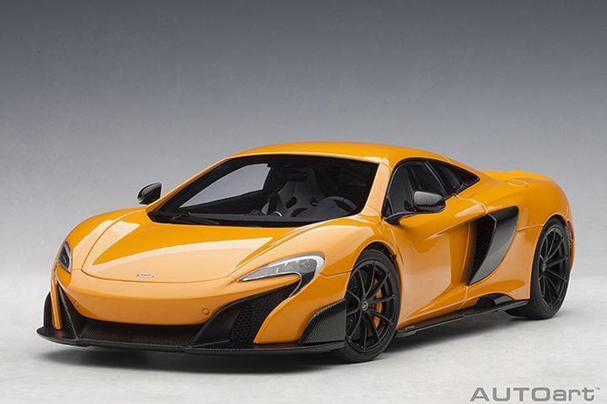 McLaren 675LT 2015 Orange
