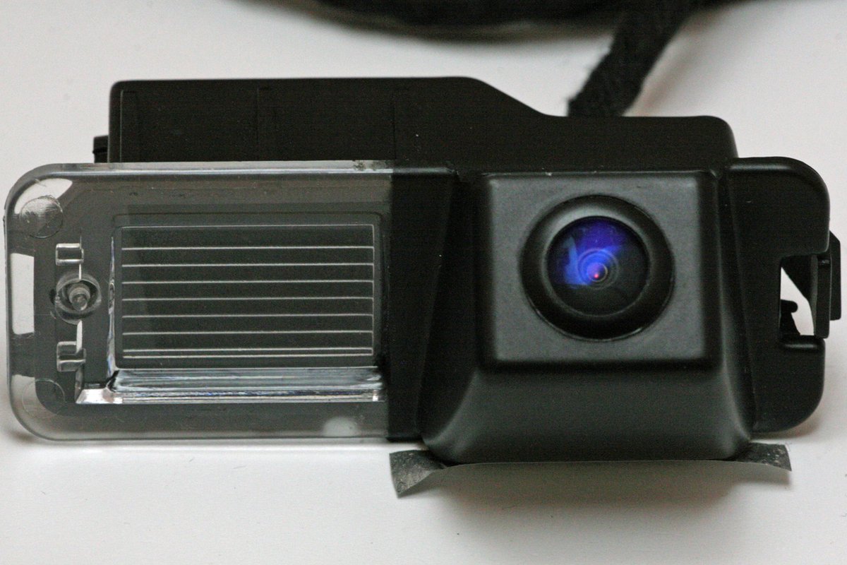 VW Achteruitrij camera - geïntegreerd in kentekenlamp verlichting- NTSC - Polo 9N - Polo 6R - Golf 6K - Passat B7 - New Beetle - Eos - Scirocco 1K