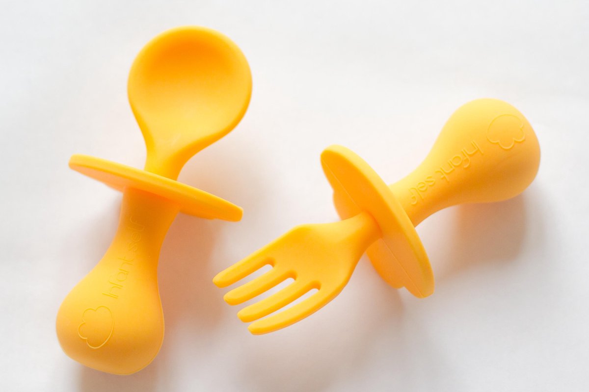 Wallsy Babybestek Siliconen Vork En Lepel | Oefenbestek / Babyservies | Helpt baby’s en peuters zelfstandig eten | Geel