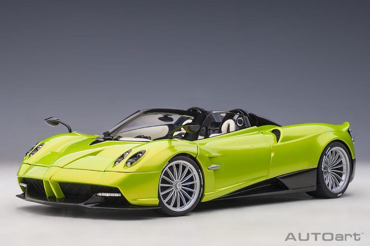 AutoArt 1/18 Pagani Huayra Roadster