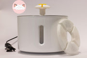 Poezenparadijs - drinkfontein voor katten en honden - RVS - fluister stil - LED verlichting - 2.4 liter - Drinkbak - Pet water dispenser