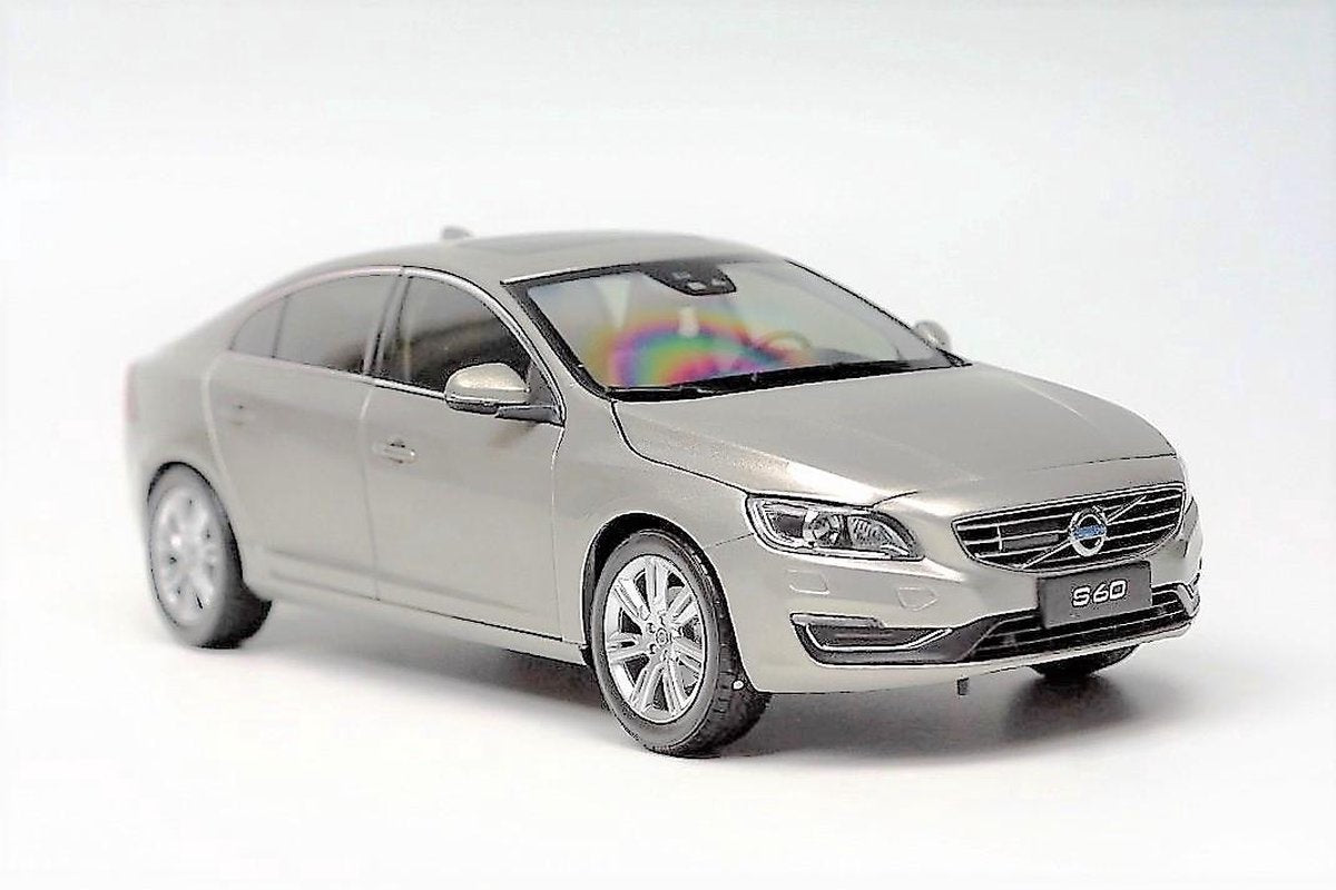 Volvo S60 2015 - 1:18 - Motor City Classics