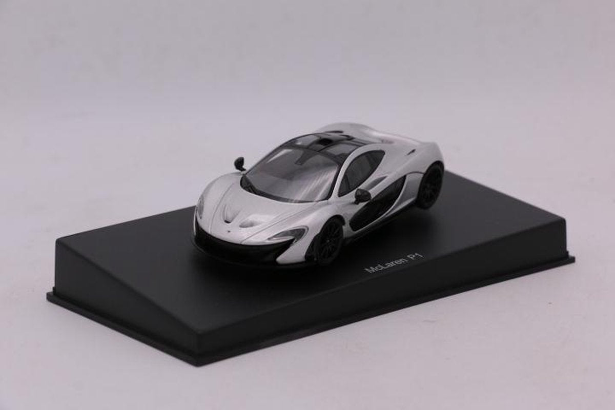 McLaren P1 Ice Silver