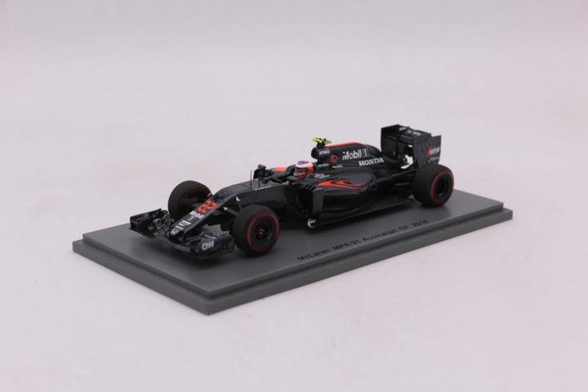 F1 McLaren MP4-31 J. Button Australian GP 2016