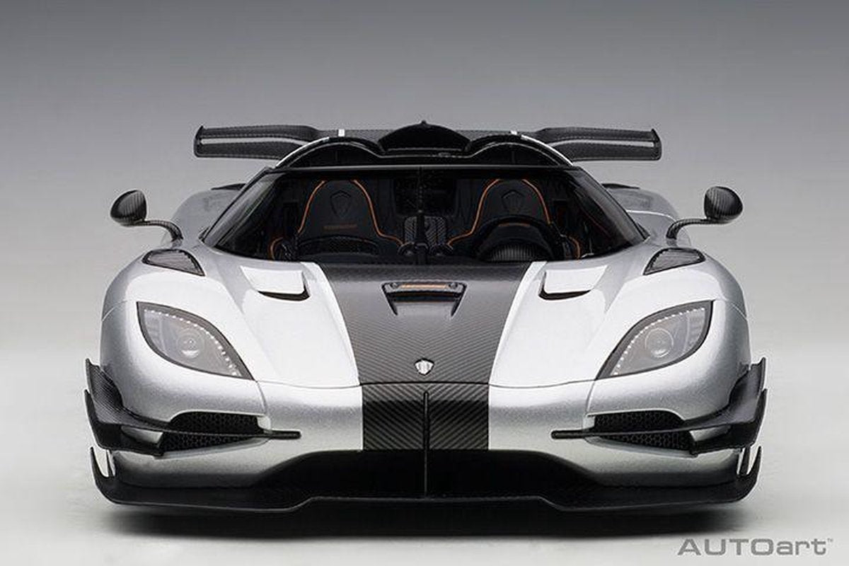 Koenigsegg 1 One 2014 Moon Grey/Carbon Black