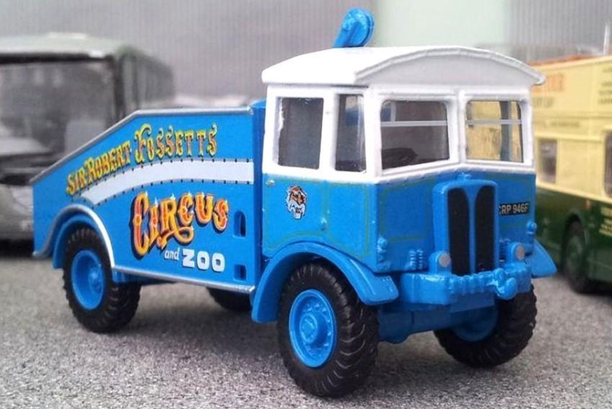 ATLAS Aec MATADOR - SIR ROBERT FOSSETT´S CIRCUS schaalmodel 1:76