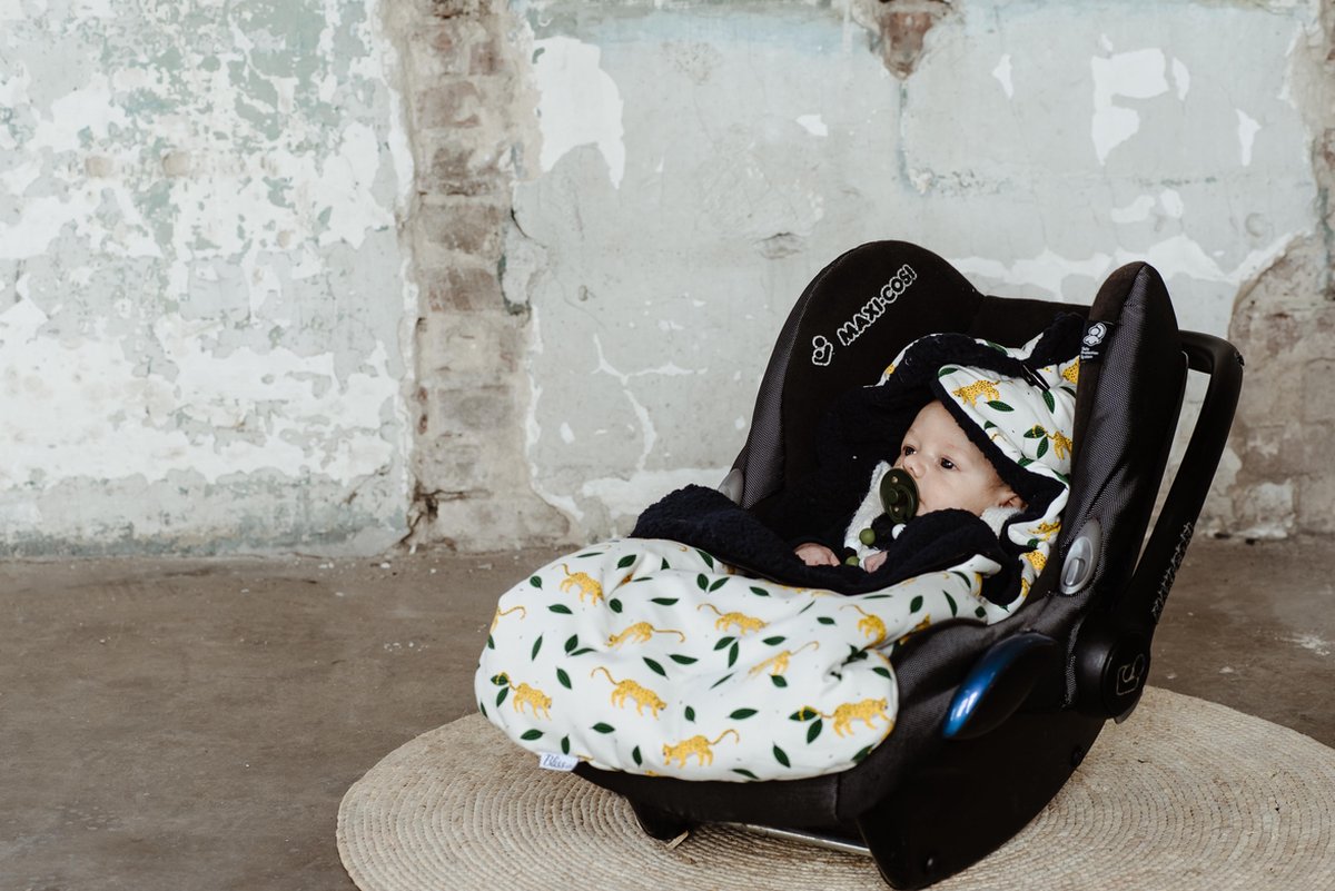Wallabiezzz Voetenzak Maxi Cosi - Slaapzak Autostoeltje - Warm & Comfortabel - Katoen/Teddy - Wit