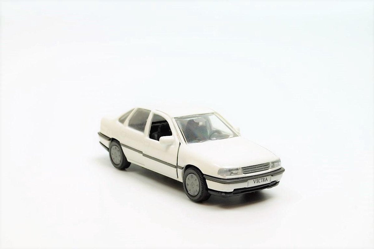 Gama Opel Vectra 1993 Wit 1:43