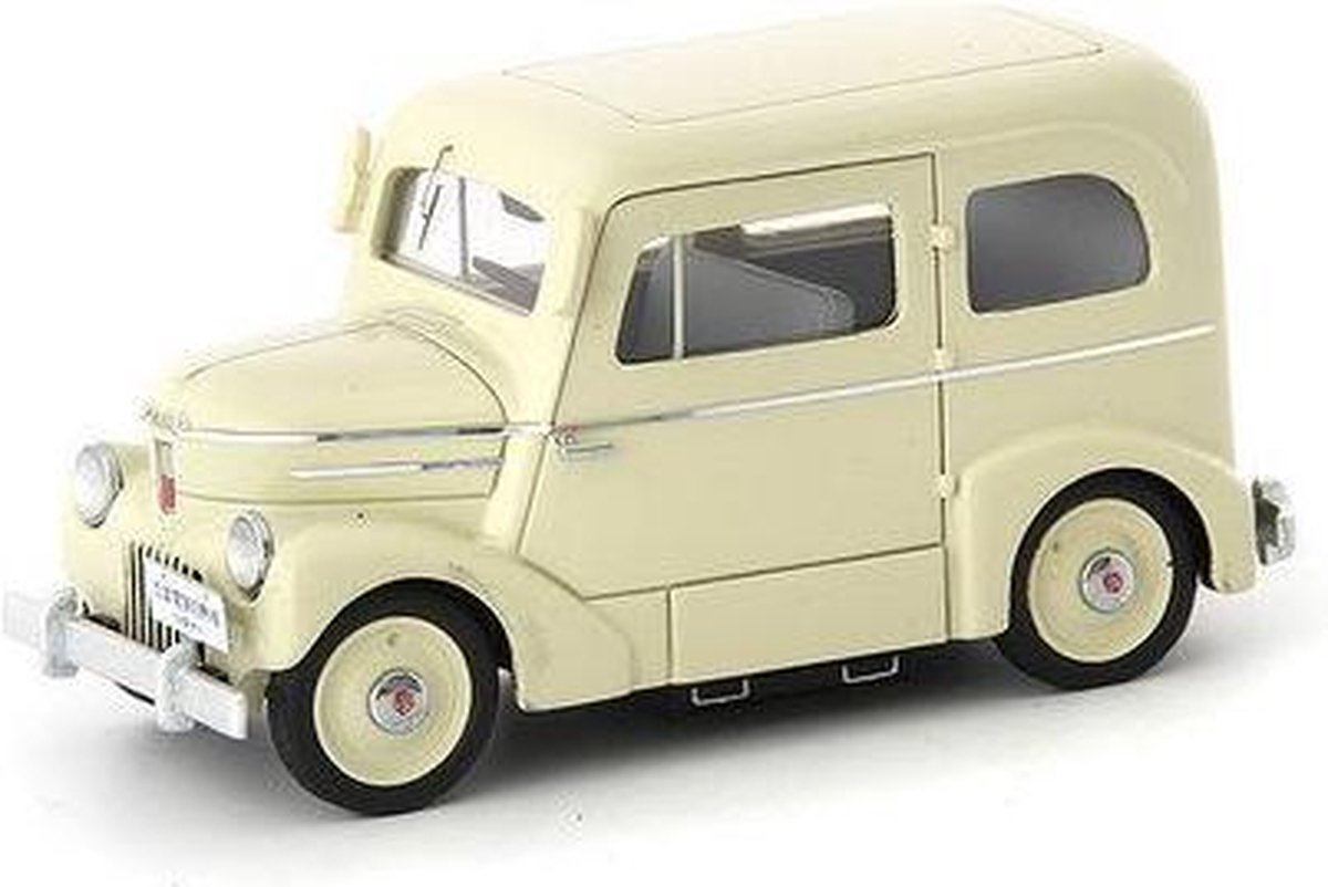 Nissan Tama E4S-47 Japan 1947 Cream
