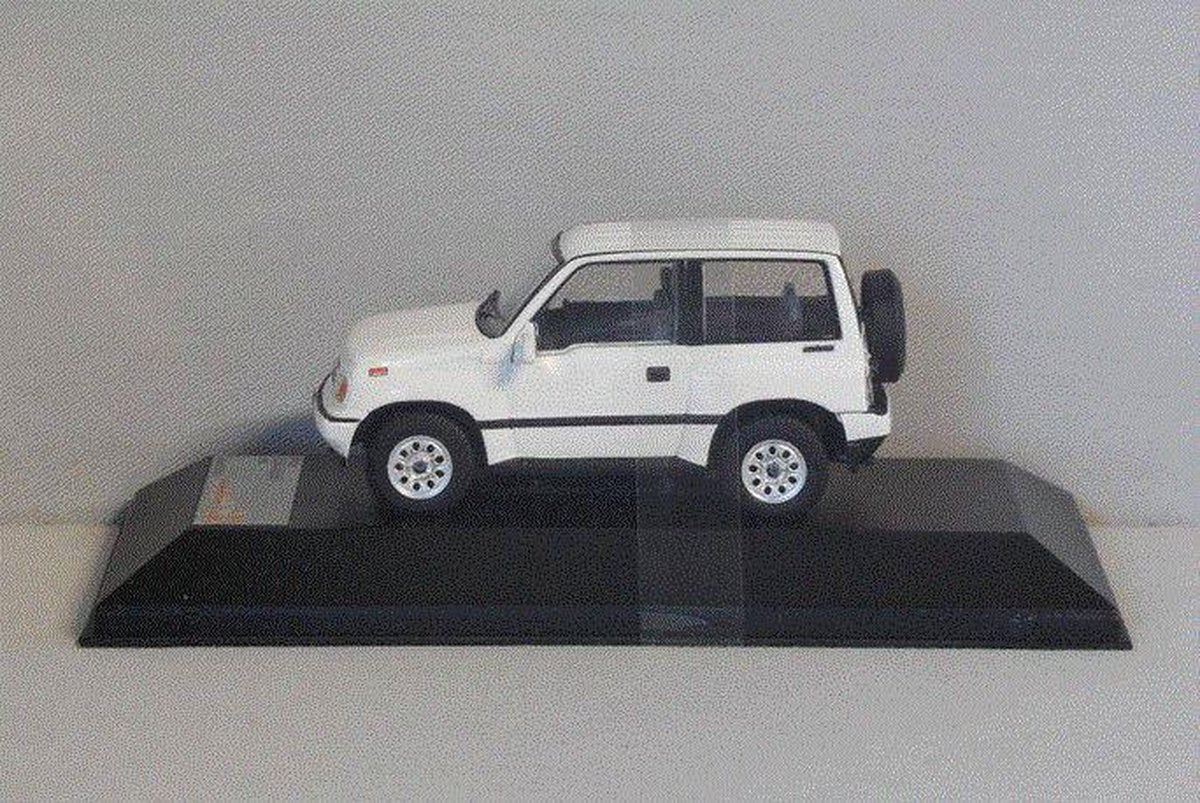 Suzuki Escudo 1992 - 1:43 - PremiumX - Models
