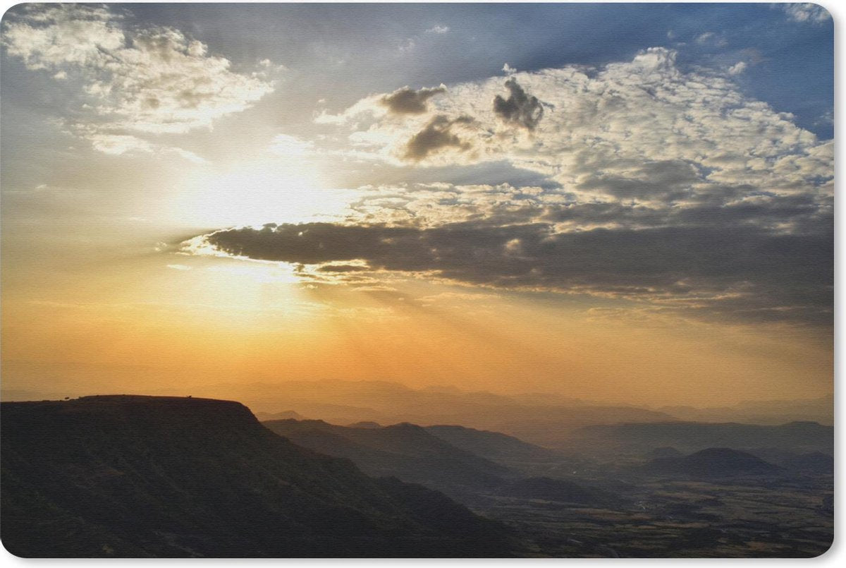 Bureau mat - Zonsondergang over Lalibela in Ethiopië - 60x40