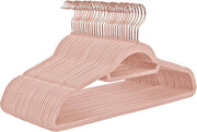Nancy's Fluwelen Kledinghangers - Set Van 30 - Anti-Slip - Draaibare Haak - Jassen - Shirts - Rokken - Broeken - Lichtroze CRF21PK30