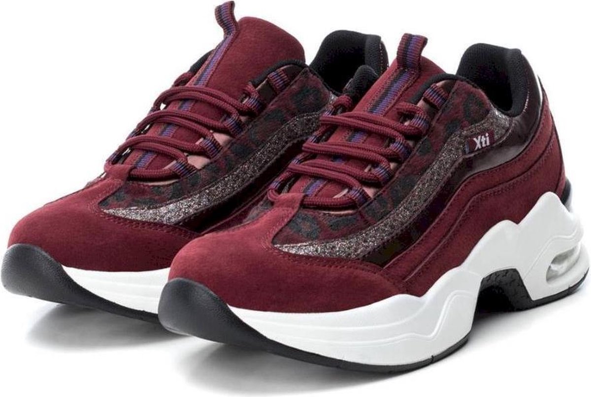 Xti - Sportschoenen - Vrouw - 49272 - firebrick
