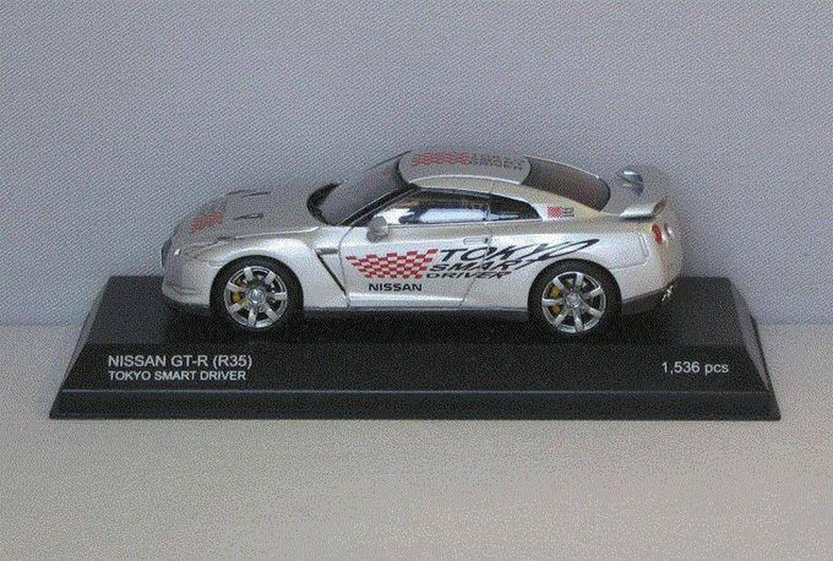 Nissan GTR 2009 'Tokyo Smart Driver' - 1:43 - Kyosho