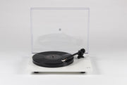 Rega Planar 1 Plus Platenspeler met Phono Voorversterker - Carbon Cartridge - Mat Wit