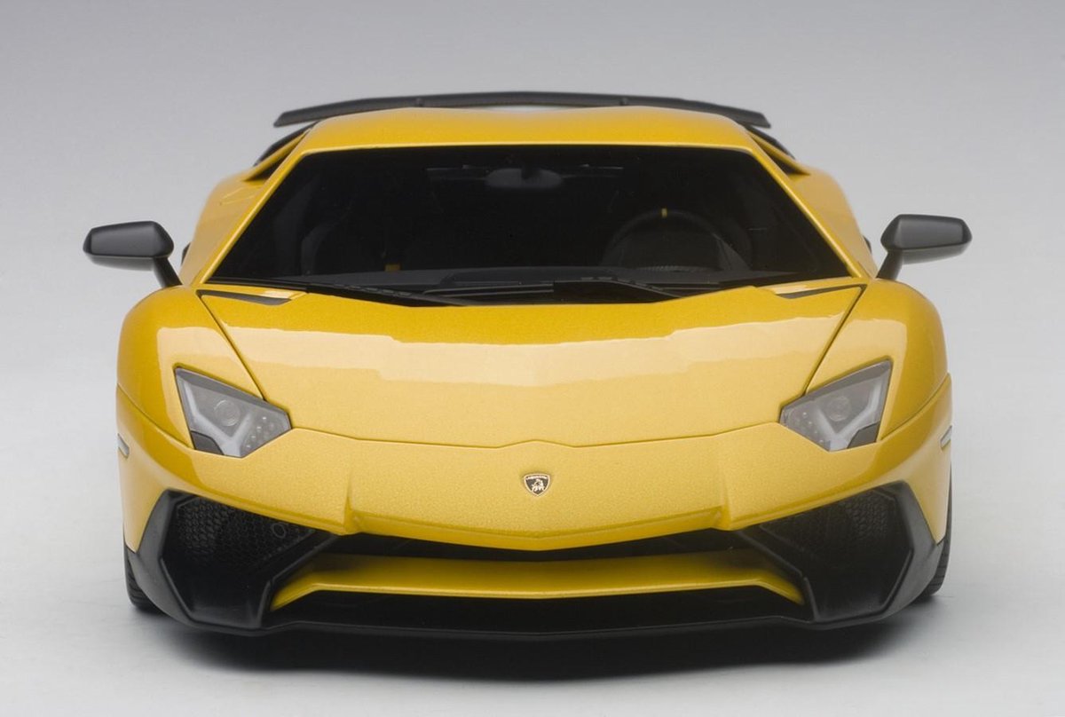 Lamborghini Aventador LP750-4 SV