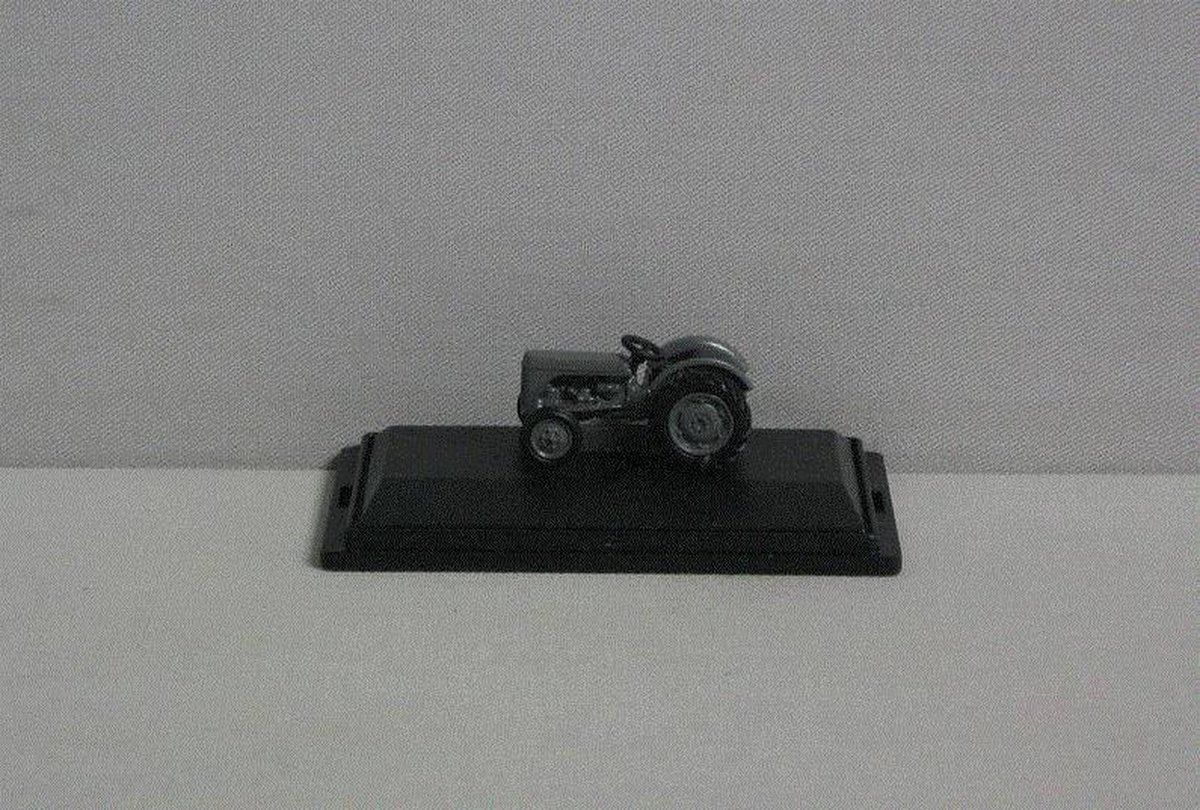 Ferguson TEA Tractor - 1:76 - Oxford