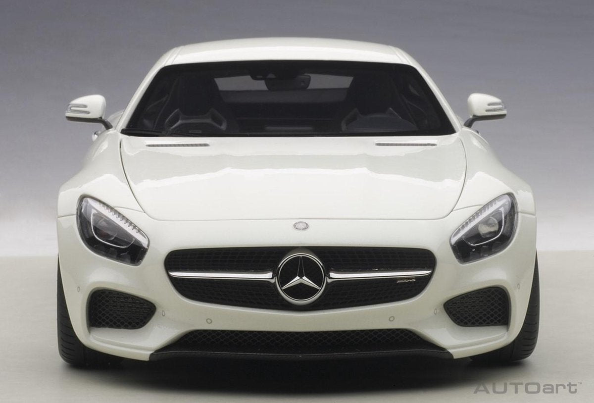 AutoArt 1/18 Mercedes-AMG GT S