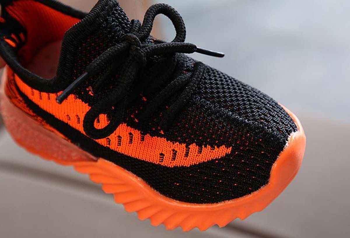 Sports Kinderschoenen Elastisch / Zwart Oranje / Sneaker / Kids / Jongens / Meisjes / Lampjes / Sportief