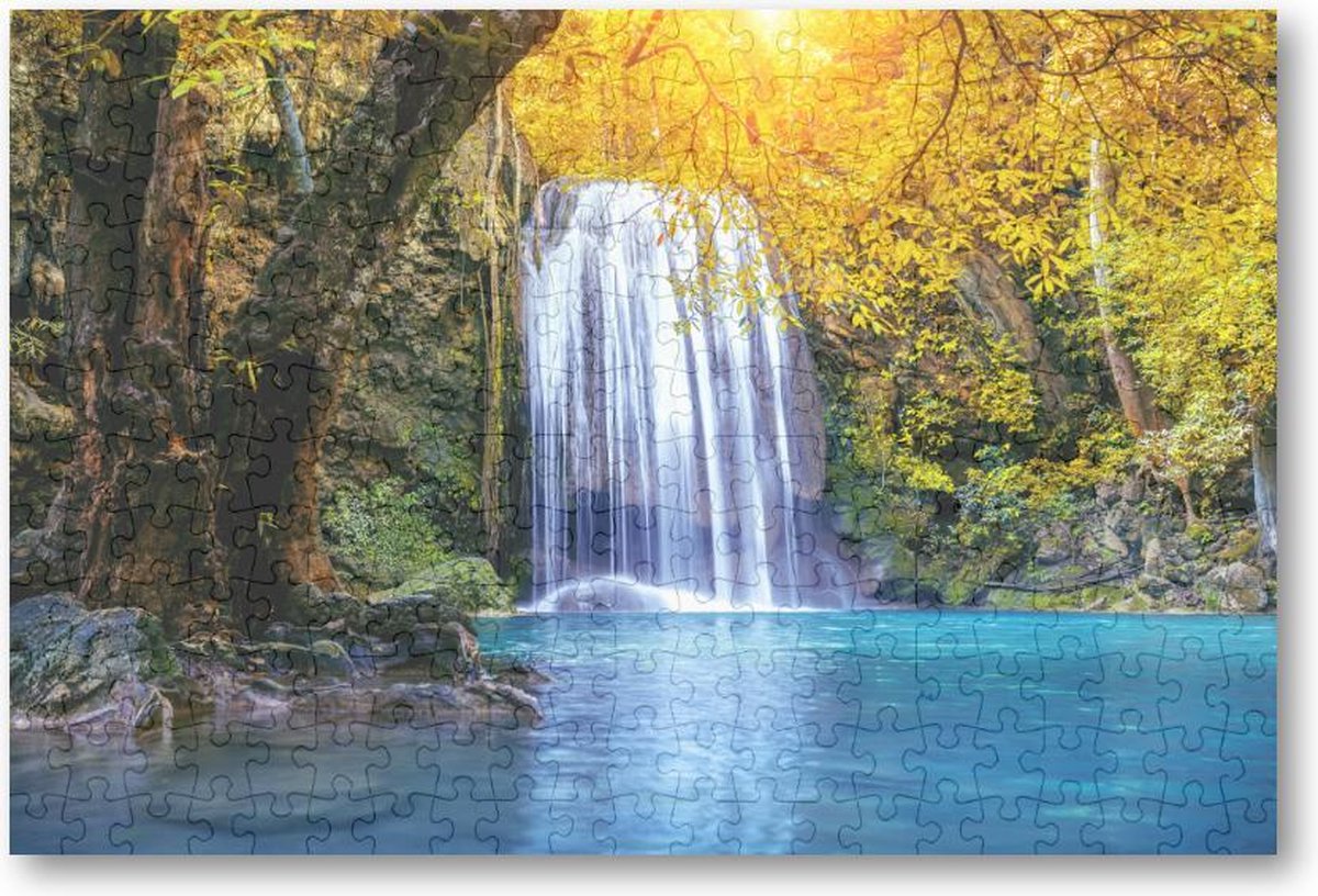 Oase aan waterval - Erawan waterval in de herfst