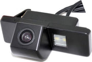 Achteruitrijcamera op plek van kentekenverlichting (zonder display) / 658x462 pixels / Kleur