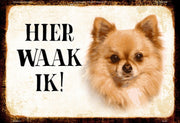 Wandbord - Hier Waak Ik - Pomeriaan