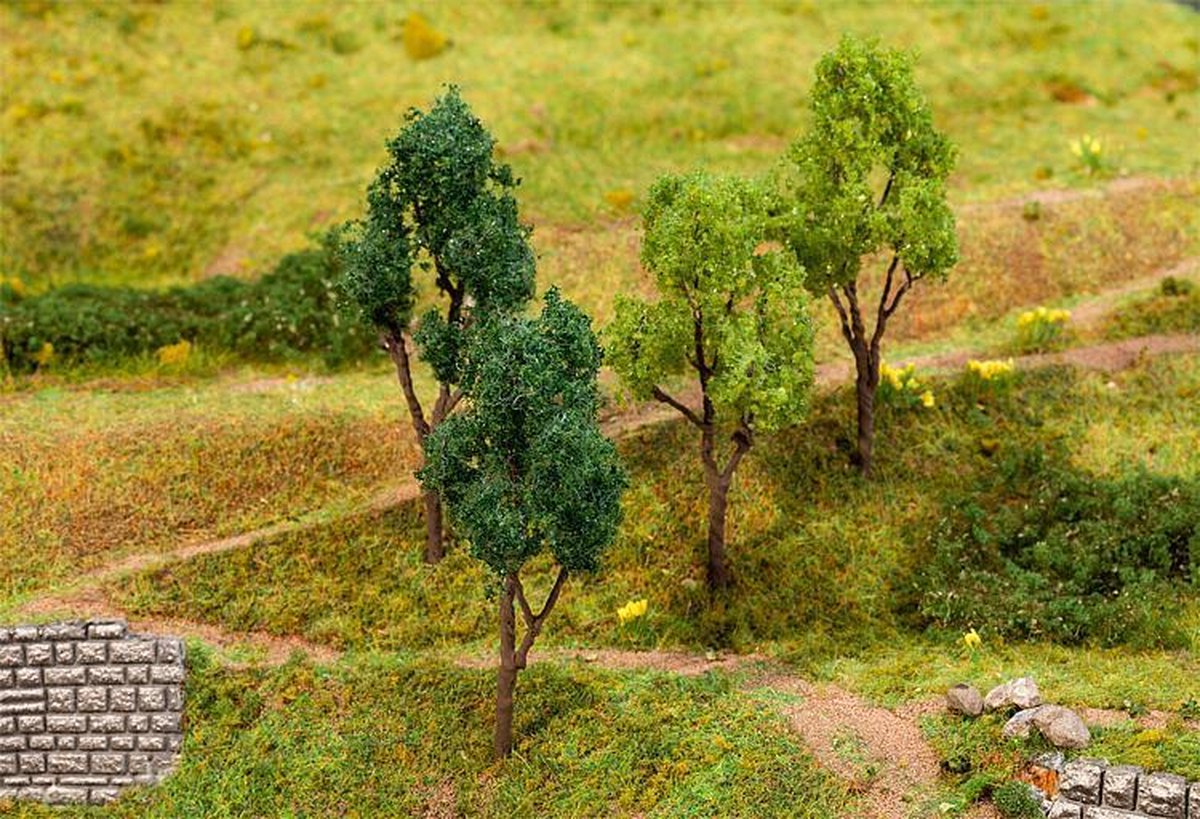 Faller - 4 Trees. assorted - FA181379 - modelbouwsets