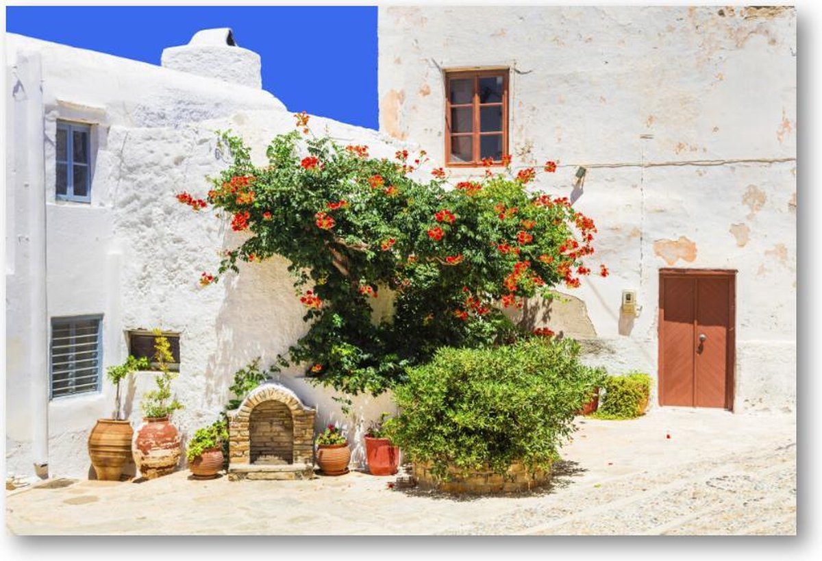 Charmante bloemenstraten van de oude stad op het eiland Naxos