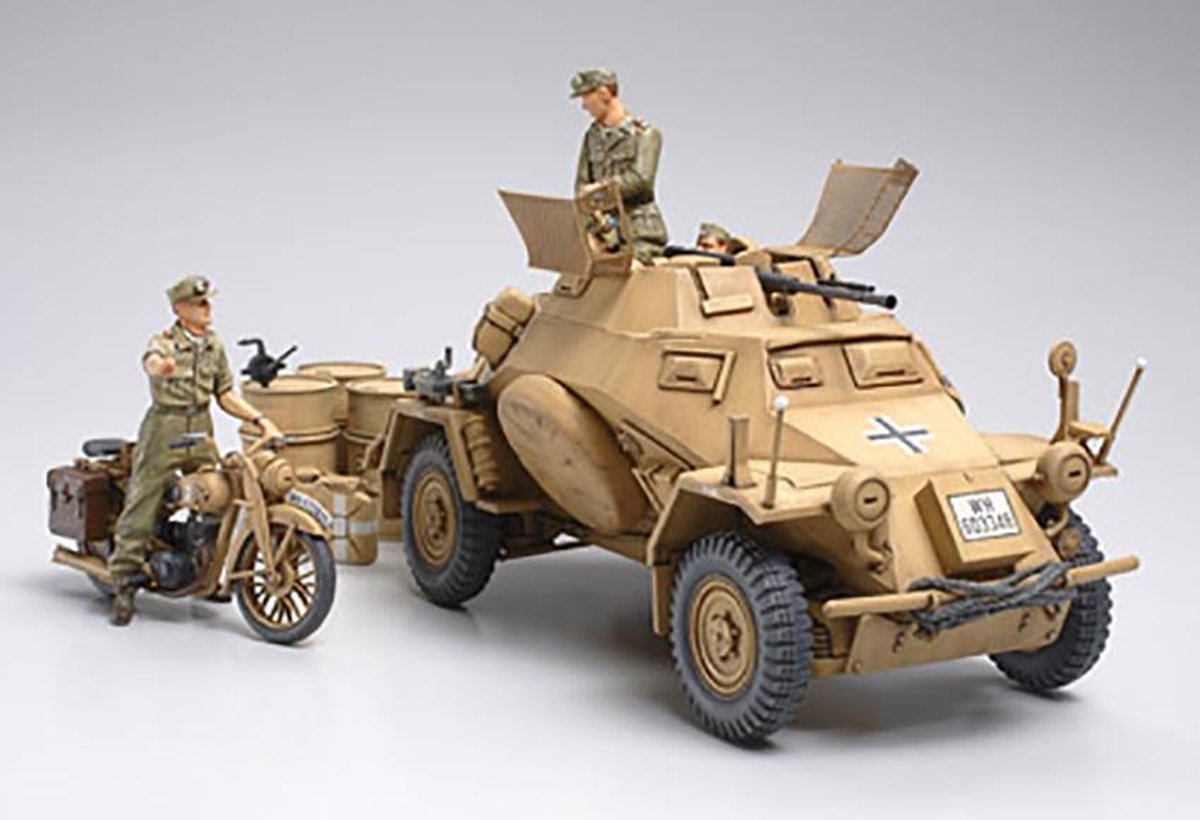 Tamiya Sd.Kfz.222 North Africa + Ammo by Mig lijm