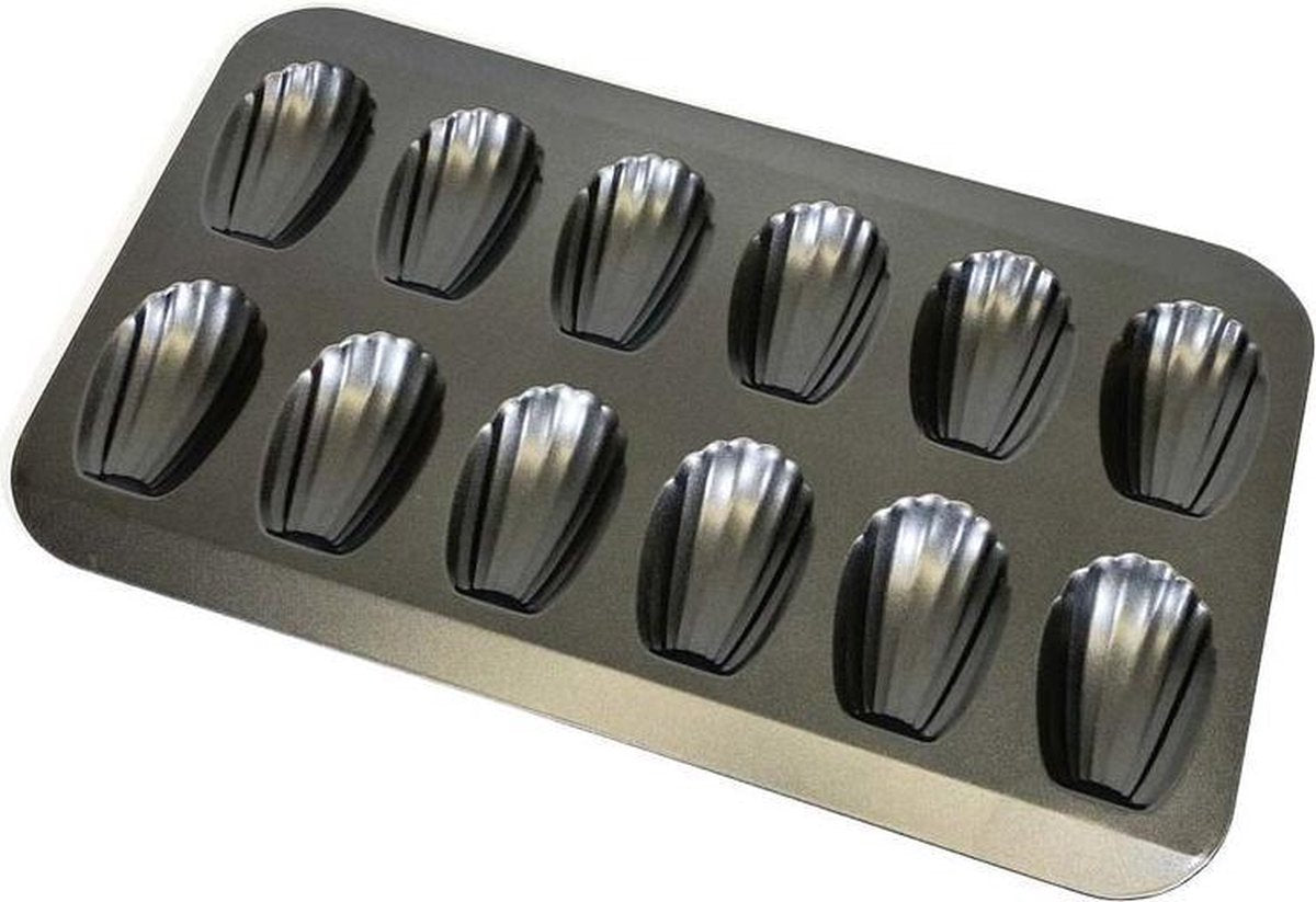 Krumble Madeleine bakvorm - Geschikt voor 12 schelpvormige cakejes of madeleines - Afmeting van de madeleine is 7.5 x 5 cm - Grijs