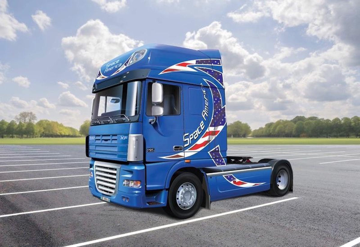Italeri - Daf Xf-105 Space America 1:24 * (Ita3933s)