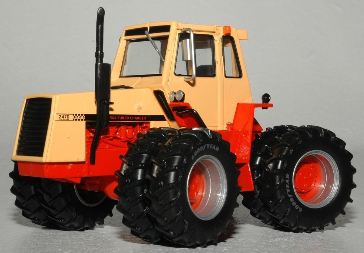 ERTL Case 2470 Traction King schaal 1:32