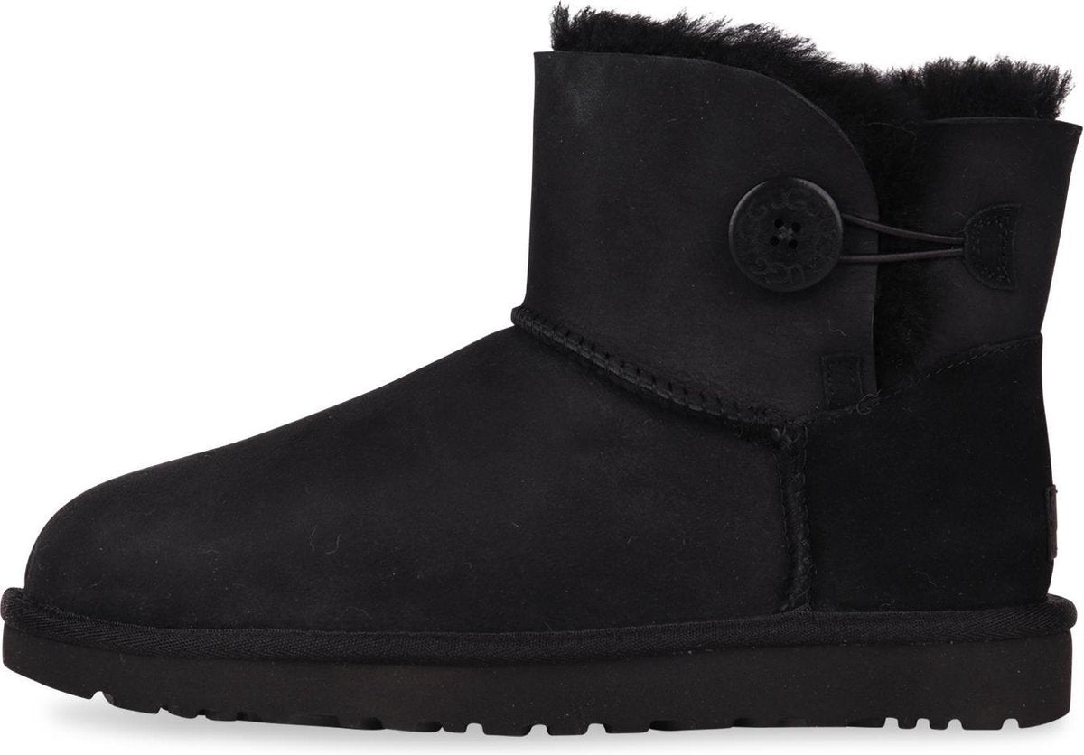 UGG - Dames Snowboots Mini Bailey Buttons II Black - Zwart - Maat 37