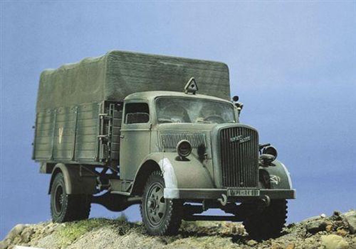 Italeri Kfz. 305 Opel Blitz