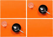 Set van 10x stuks stevige luxe Tafel placemats Plain oranje 30 x 43 cm - Met anti slip laag en Teflon coating toplaag